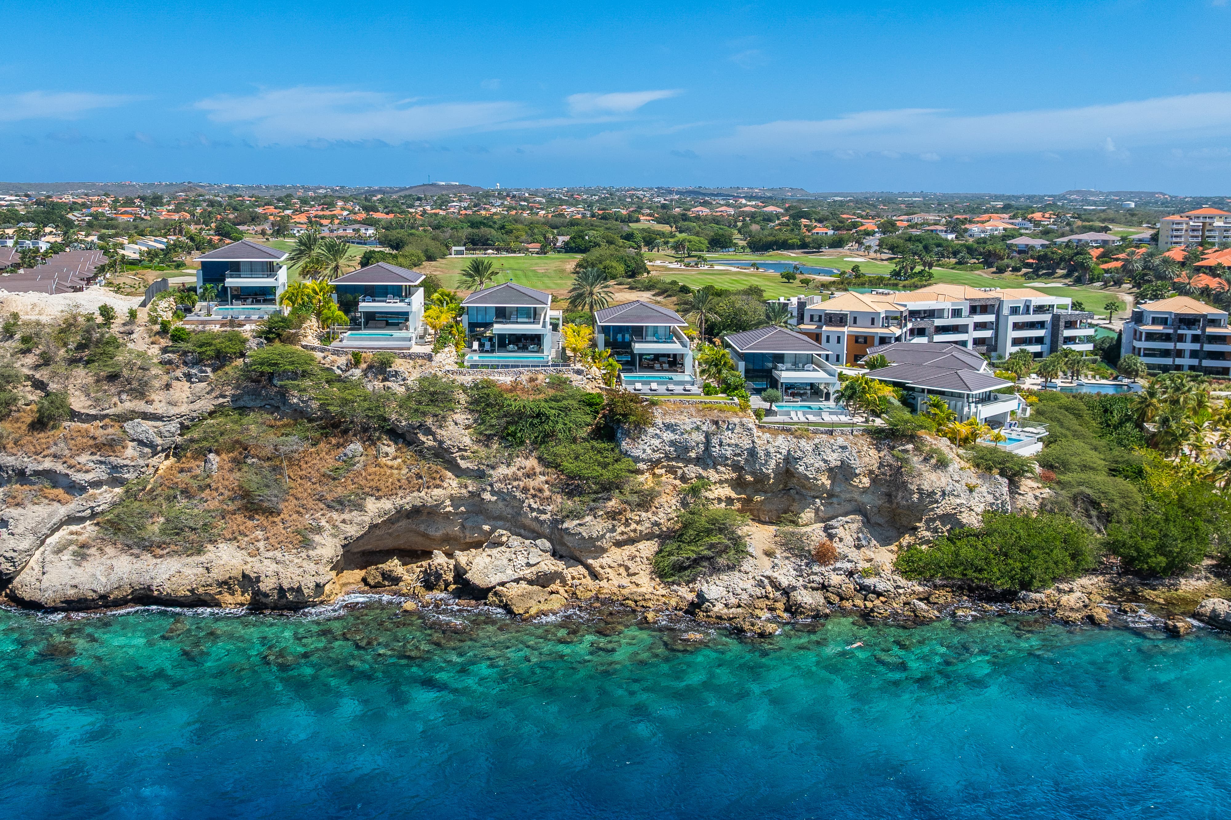 Holland House - Blue Bay - on a cliff with a phenomenal sea view